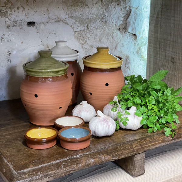 Garlic Pots