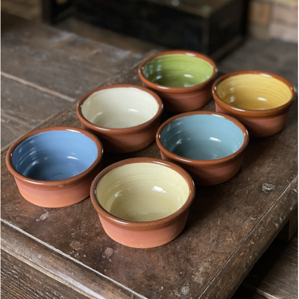 Pie Dishes available in 6 colours