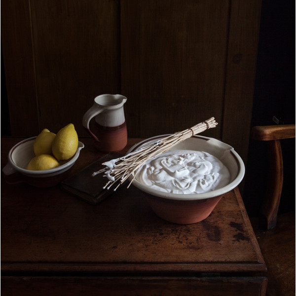 Lipped Pancheon in Old English White